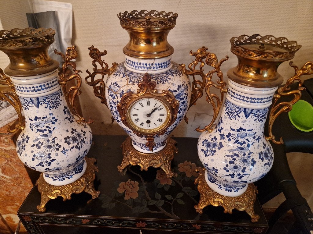 Klok met 2 armaturen, Ophalen