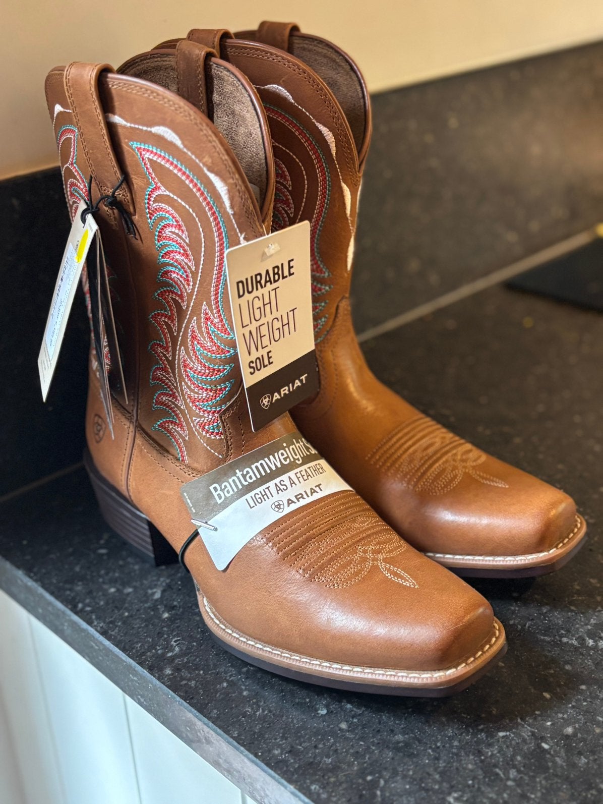 Ariat cowboy laarzen 38,5 NIEUW !, Ophalen, Nieuw, Bruin, Schoenen met lage hakken
