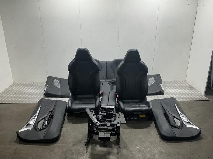 Kit revêtement (complet) d'un BMW M8, Utilisé, -, Enlèvement ou Envoi, -