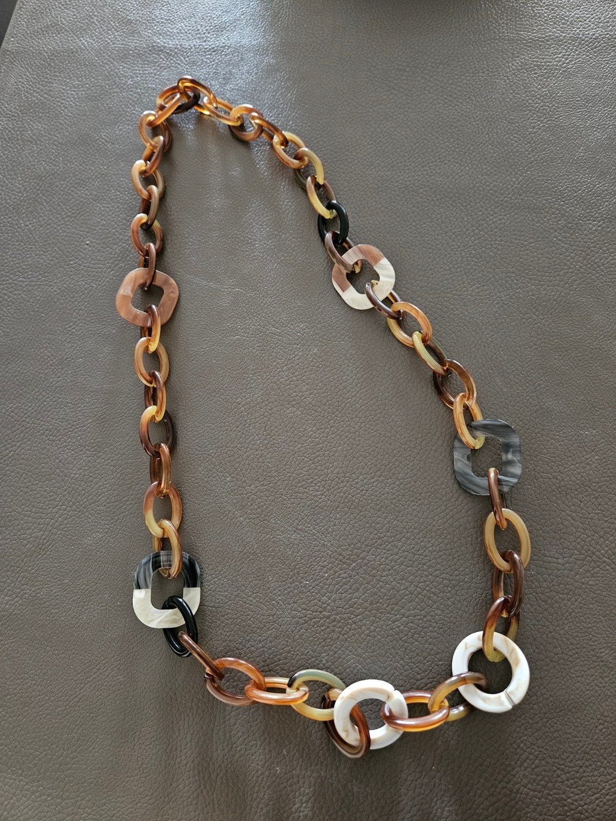 ketting bruin/beige tinten, Handtassen en Accessoires, Kettingen, Ophalen of Verzenden, Beige