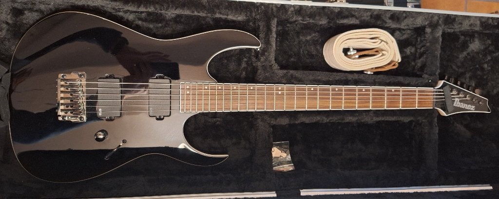Ibanez Iron Label RGIB21 Baritone, Muziek en Instrumenten, Ophalen, Zo goed als nieuw, Solid body, Ibanez