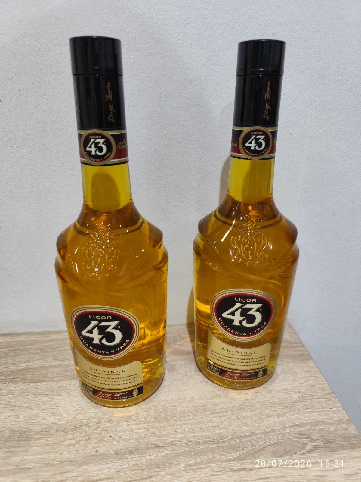 Lot de 2 liqueurs 43, Enlèvement