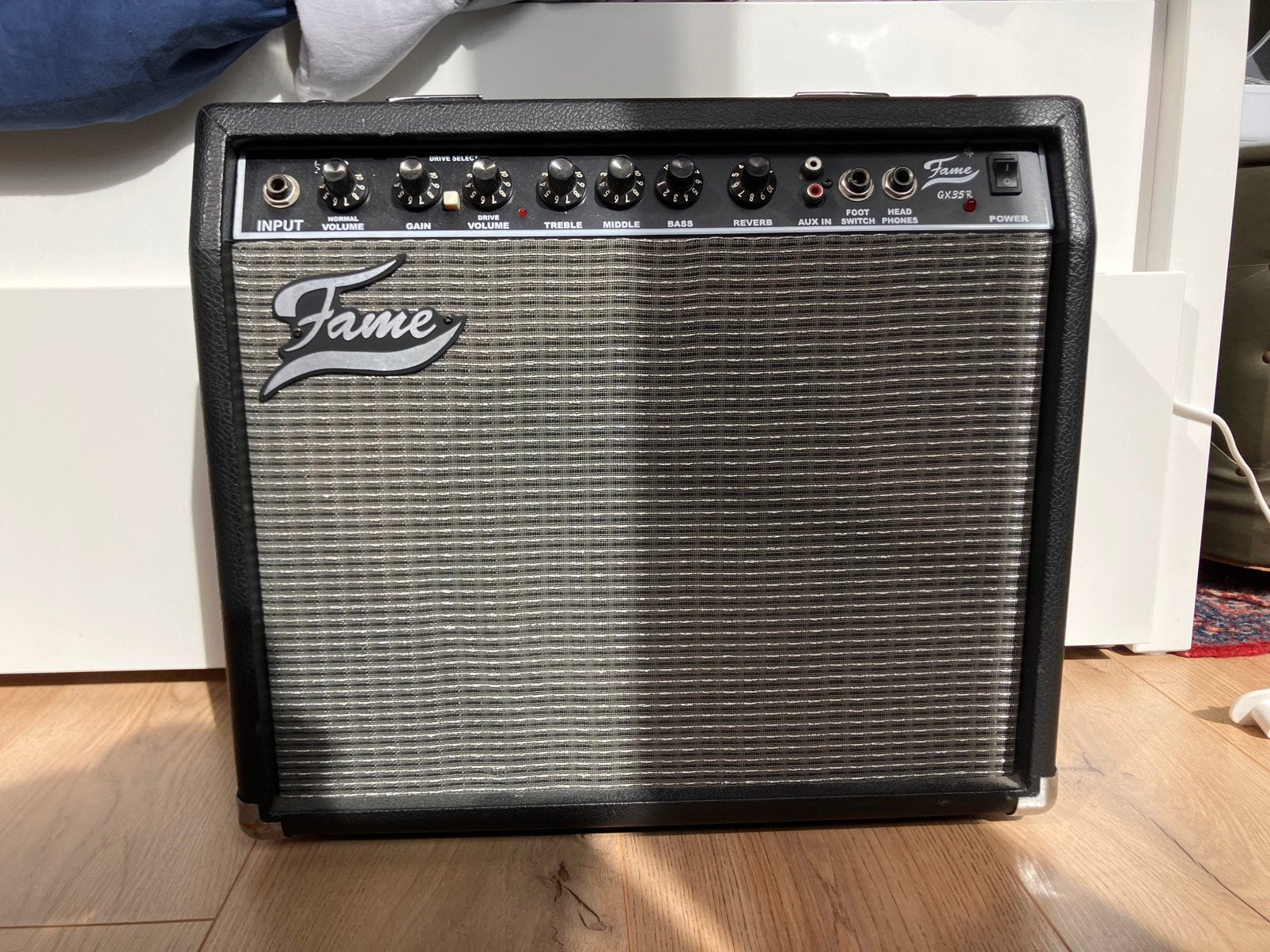 Fame GX35R gitaarversterker 25W met reverb – combo amp, Muziek en Instrumenten, Versterkers | Bas en Gitaar, Ophalen, Zo goed als nieuw