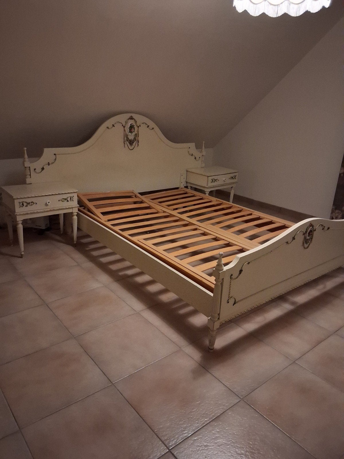 bed te koop, Ophalen