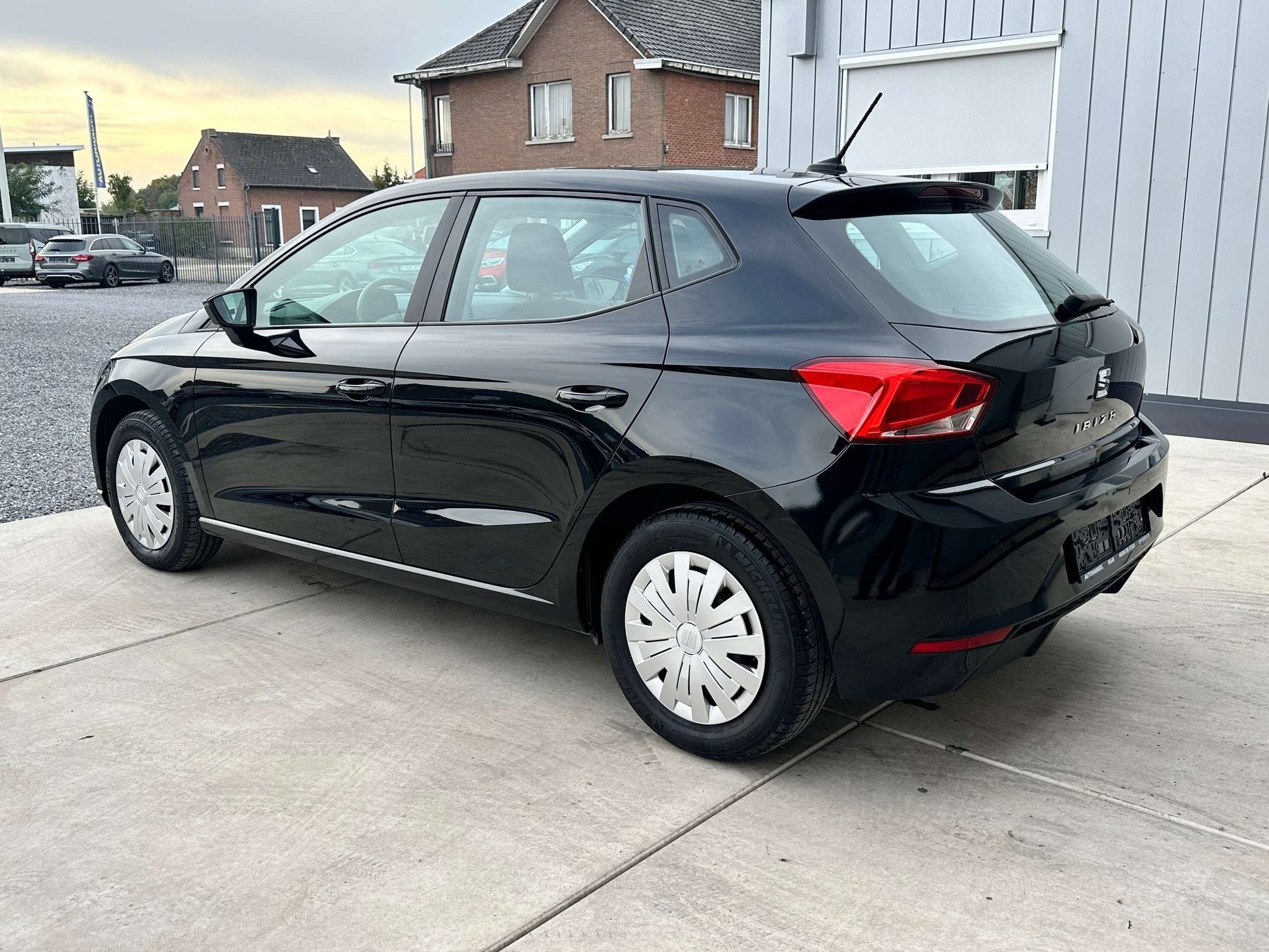 Seat Ibiza Ibiza 1.0i MPI * 12 m garantie *, Auto's, Stof, Gebruikt, https://public.car-pass.be/vhr/ed9dc389-5518-4d18-9be9-248848244698
