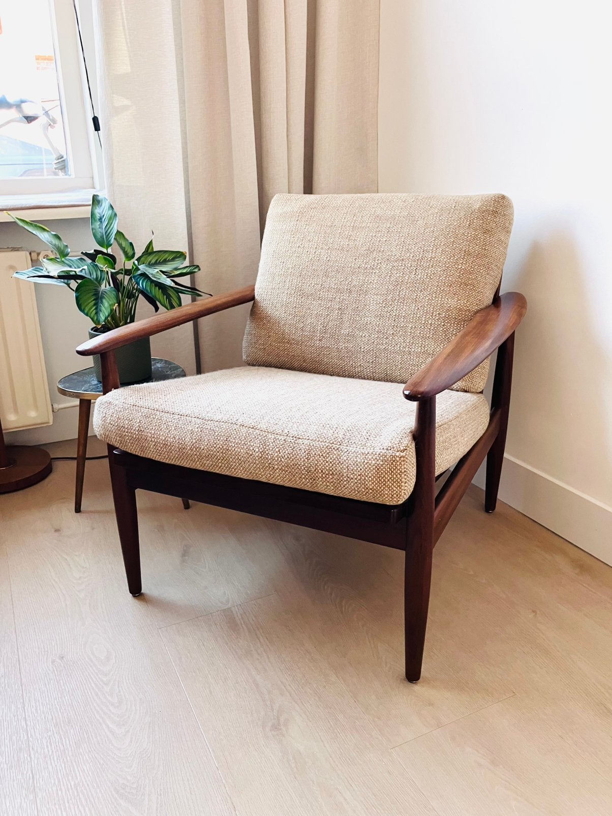 Mooie Vintage fauteuil in massief teak, Maison & Meubles, Moins de 75 cm, Vintage, Comme neuf, Enlèvement
