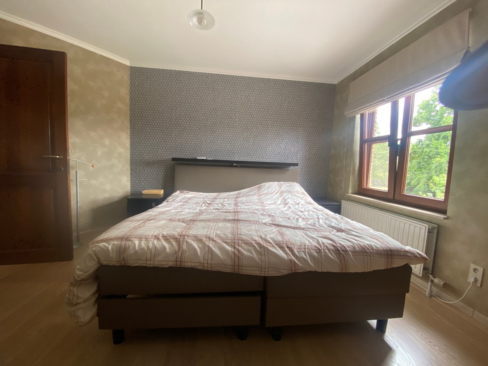 Bed gratis af te halen., Huis en Inrichting, Ophalen, Gebruikt, Bruin, Tweepersoons