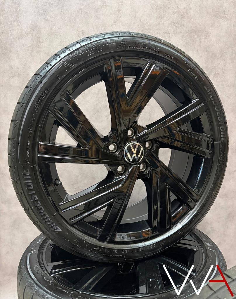 18'' Volkswagen Golf 8 R-Line GTI Bergamo wielenset OEM, Auto-onderdelen, Banden en Velgen, 18 inch, Gebruikt, -, -