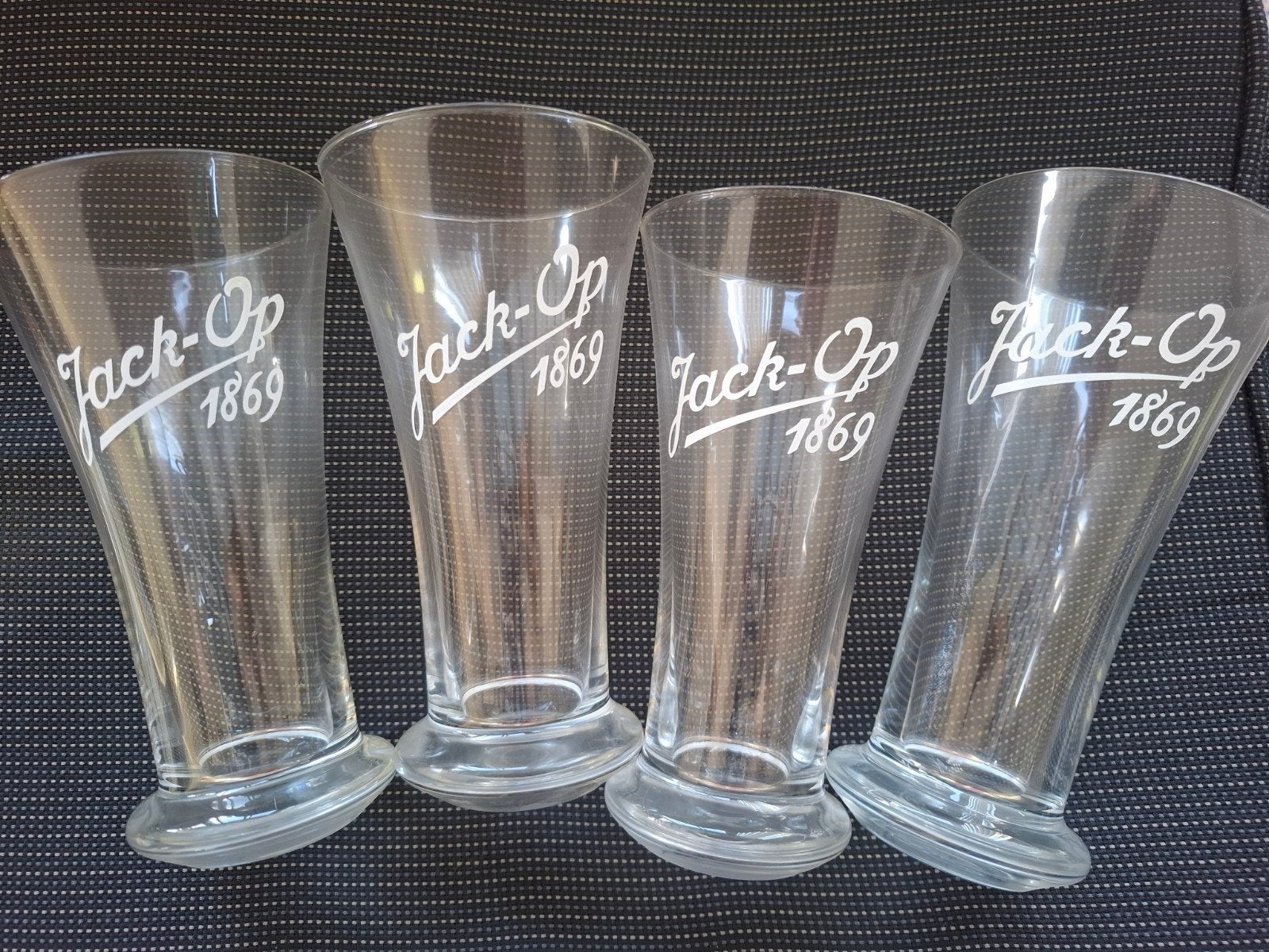 4 Jack-Op bierglazen, Ophalen