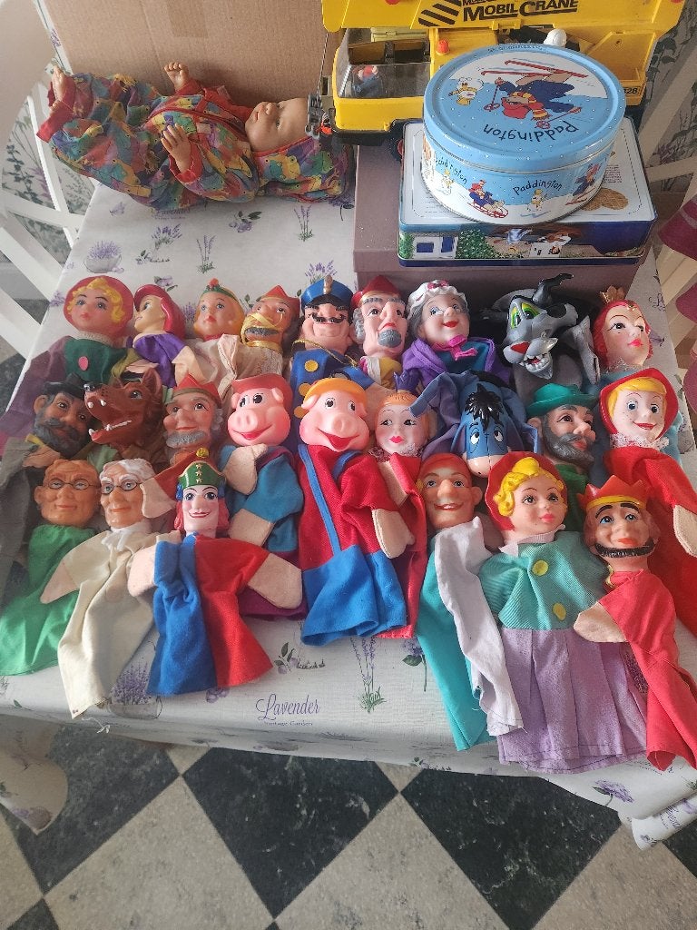 24  poppenkast poppen samen 20 euro, Ophalen of Verzenden