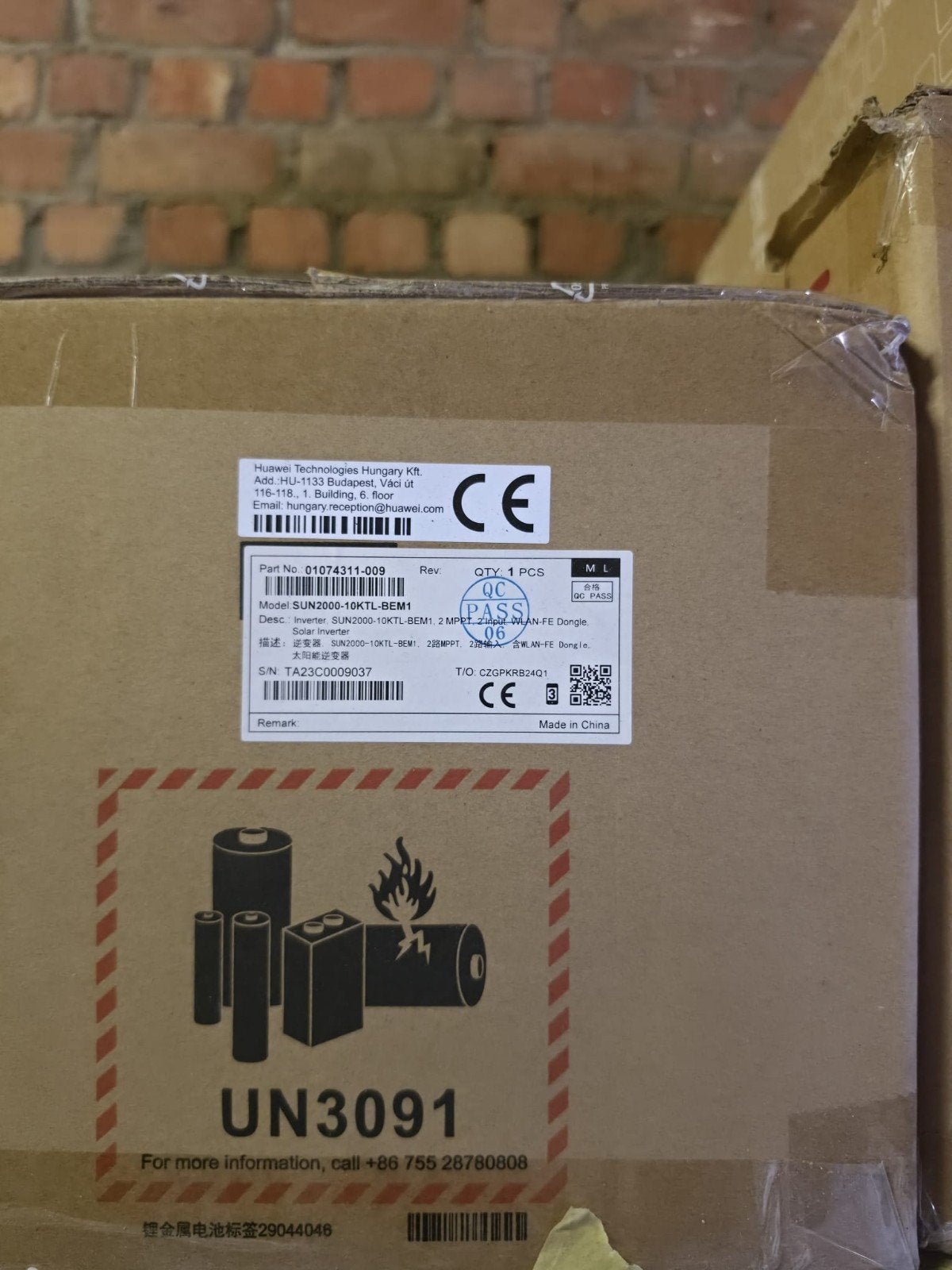 NIEUW - Huawei SUN2000-10KTL-BEM1 hybride omvormer (10kW), Ophalen, Nieuw