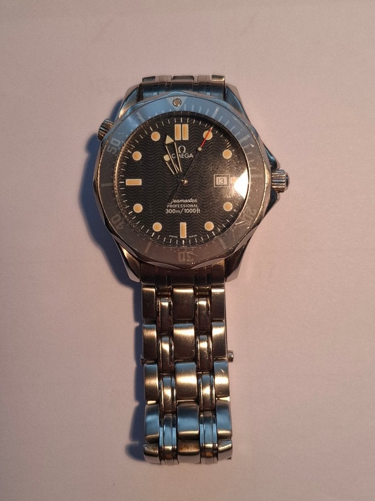 Omega Seamaster GoldenEye 2541.80.00, Bijoux, Sacs & Beauté, Montre-bracelet, Enlèvement, Omega, Acier
