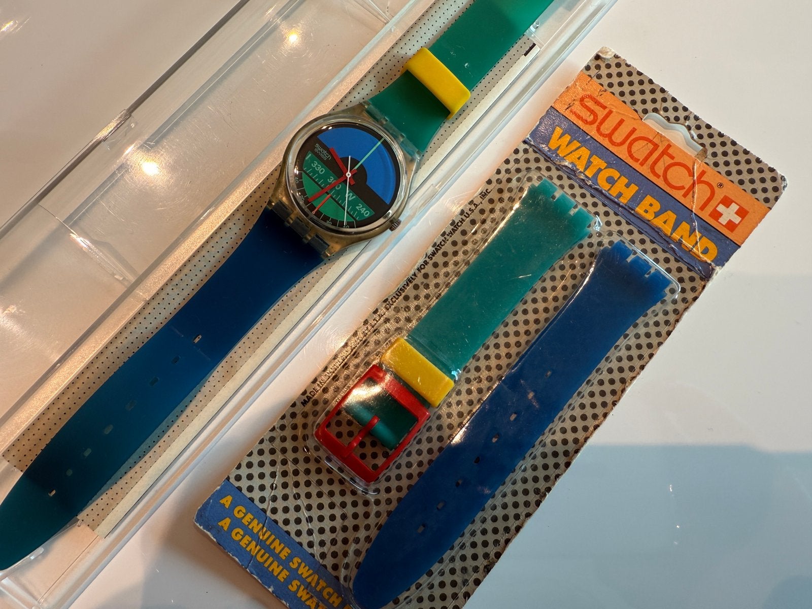 Swatch GK102 + Bracelet d’origine boite jamais ouverte !, Enlèvement ou Envoi, Comme neuf