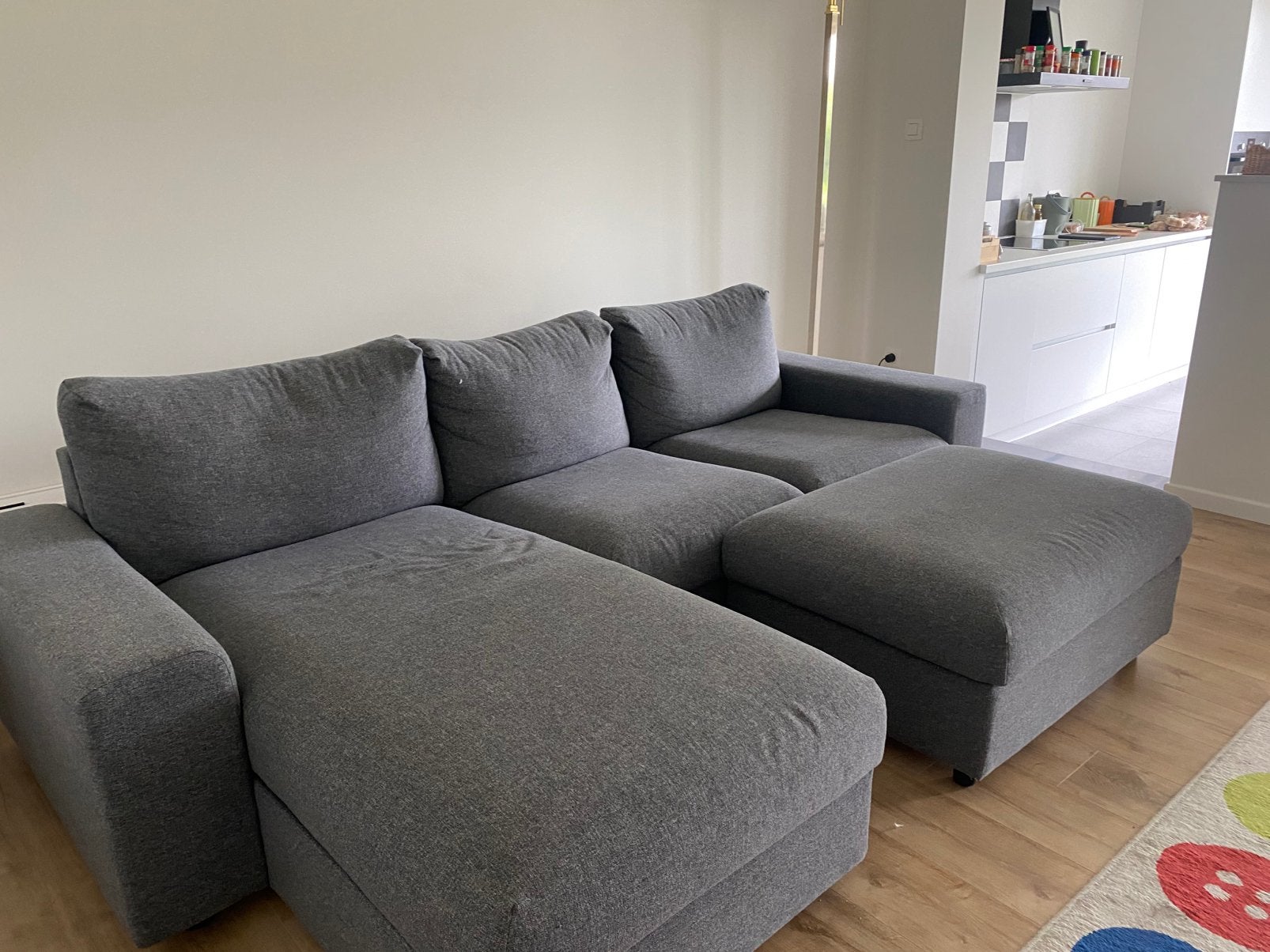 Ikea zetel met bijhorende poef, Enlèvement, Comme neuf, Quatre personnes ou plus