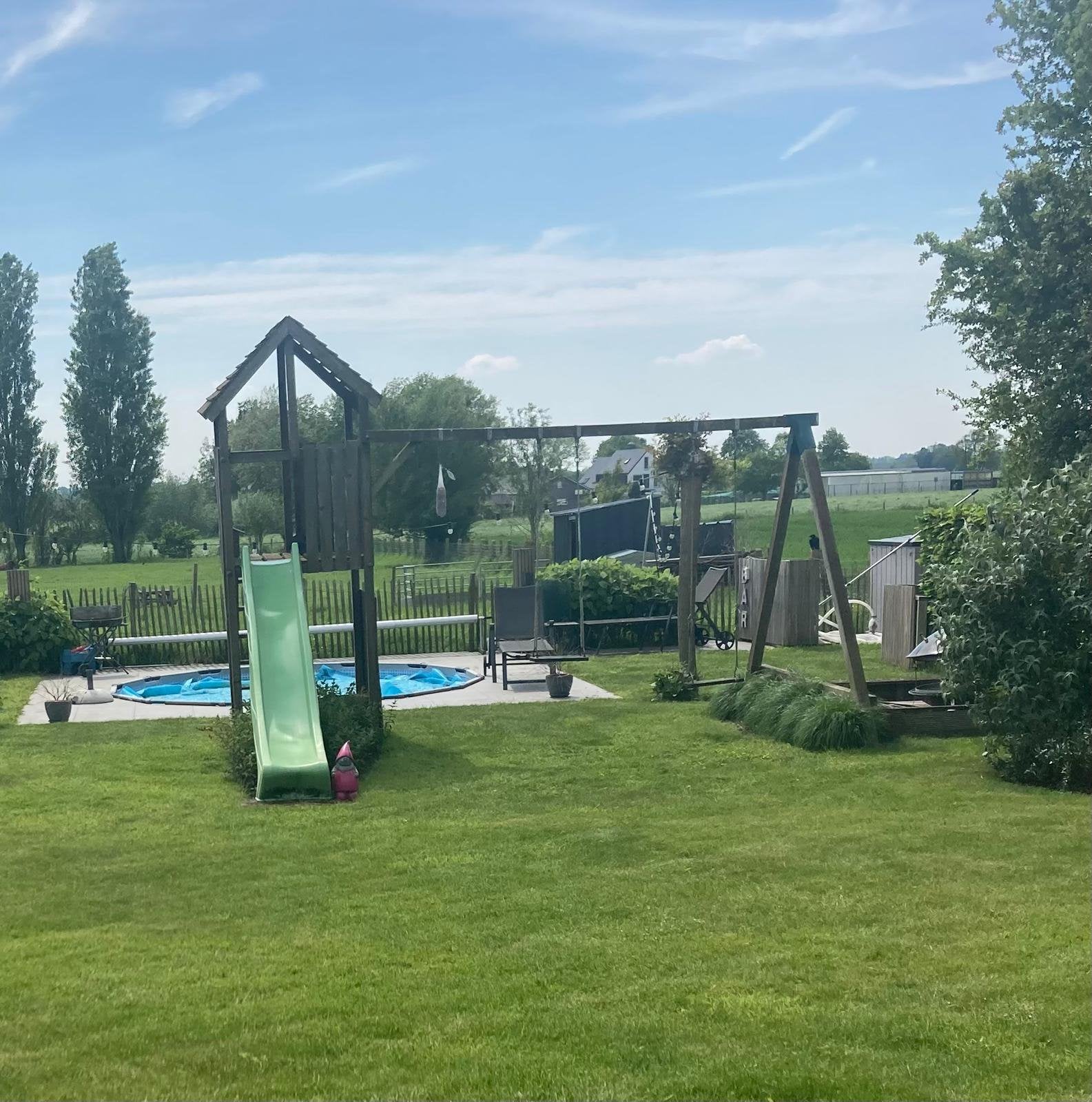 Speeltoren met drie schommels en glijbaan, Ophalen, Gebruikt, Glijbaan
