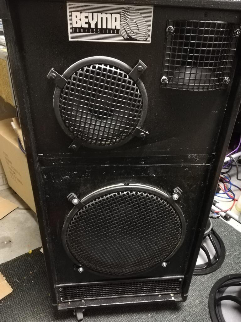 2 boîtes BEYMA Disco Reference 3 Way (état neuf), Autres marques, Comme neuf, Enlèvement, Haut-parleurs Frontaux, Arrière ou Stéréo