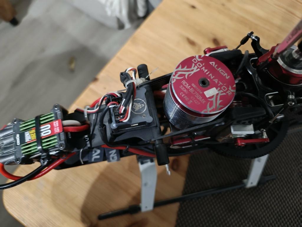 Trex 600l, Hobby en Vrije tijd, Modelbouw | Radiografisch | Helikopters en Quadcopters, RTF (Ready to Fly), Helikopter, Zo goed als nieuw