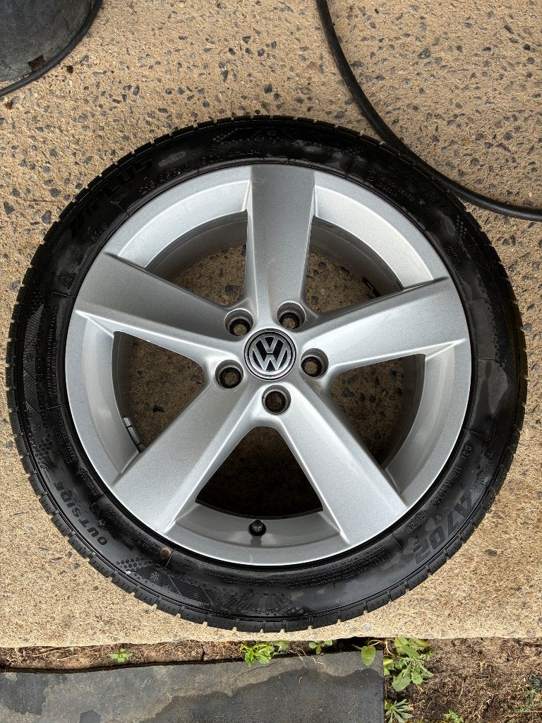 Winter wielen 16inch polo 6R/6C ibiza fabia A1, Ophalen, 16 inch, Banden en Velgen, Winterbanden