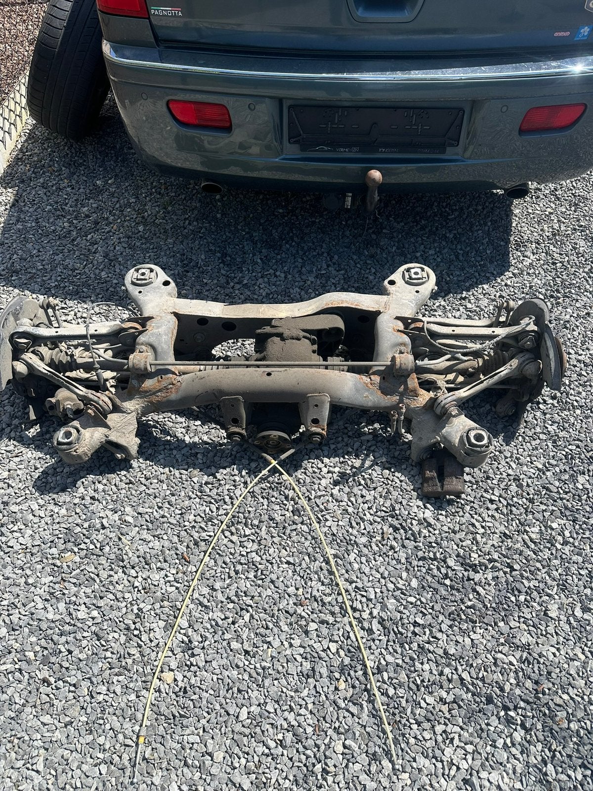 E9x subframe rear with diff. 320i, Ophalen, Gebruikt, BMW