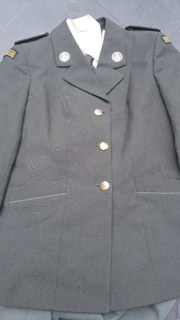 BELGIQUE - ABL - LOT DE 2 TENUES FEMININES LOGISTIQUE, Ophalen of Verzenden, Landmacht, Kleding of Schoenen