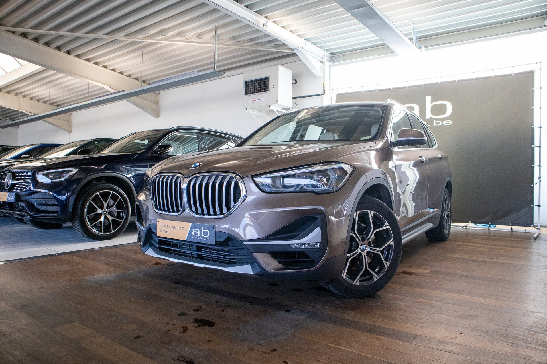 BMW X1 18i, X-LINE, FACELIFT, MEMORY SEATS, CAMERA, LEDER, Autos, Achat, Entreprise, 0 kg, 5 places