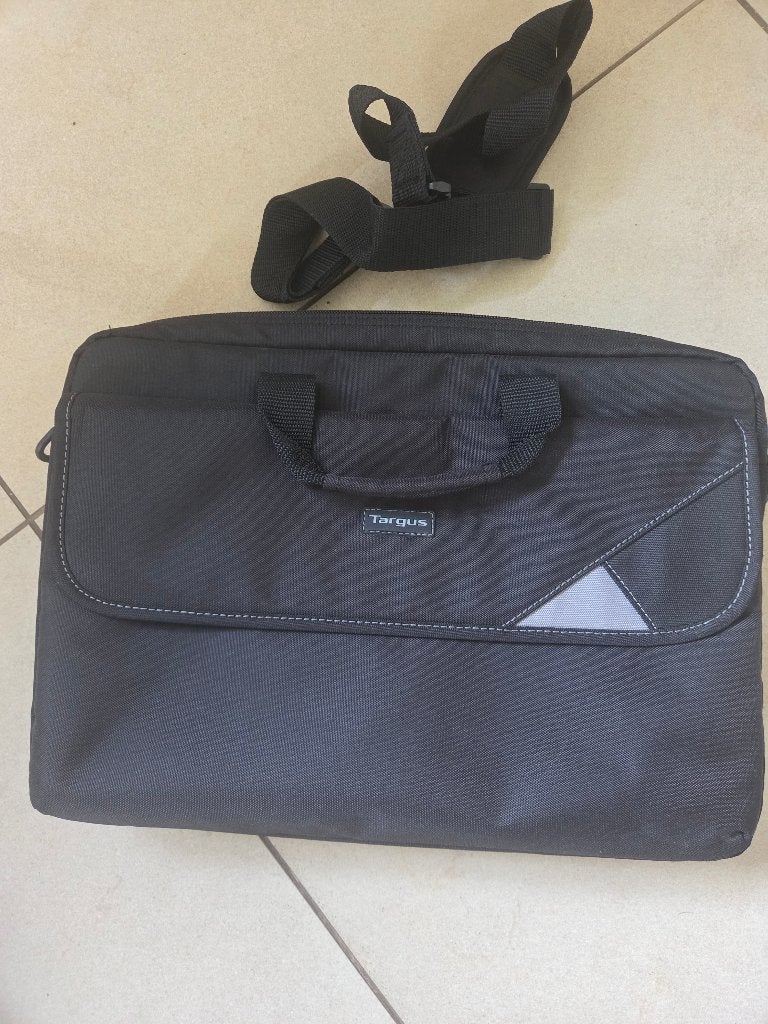 Laptoptas 14/15 en hoger -Gloednieuw, nooit gebruikt, Computers en Software, Laptoptassen, 15 inch, Nieuw, Targus, Zwart