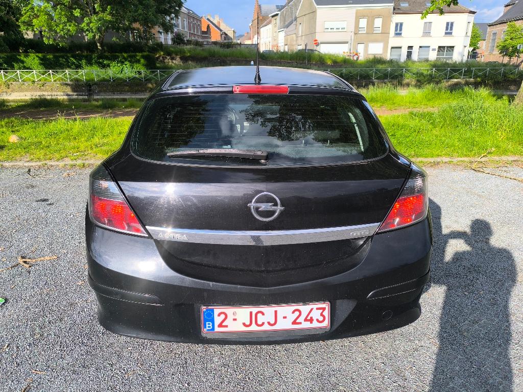 Opel Astra gtc, Autos, Opel, 5 places, Particulier, Tissu, Essence