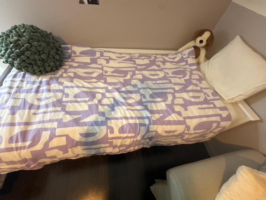Een persoonsbed BOPITA, Huis en Inrichting, Ophalen, Zo goed als nieuw
