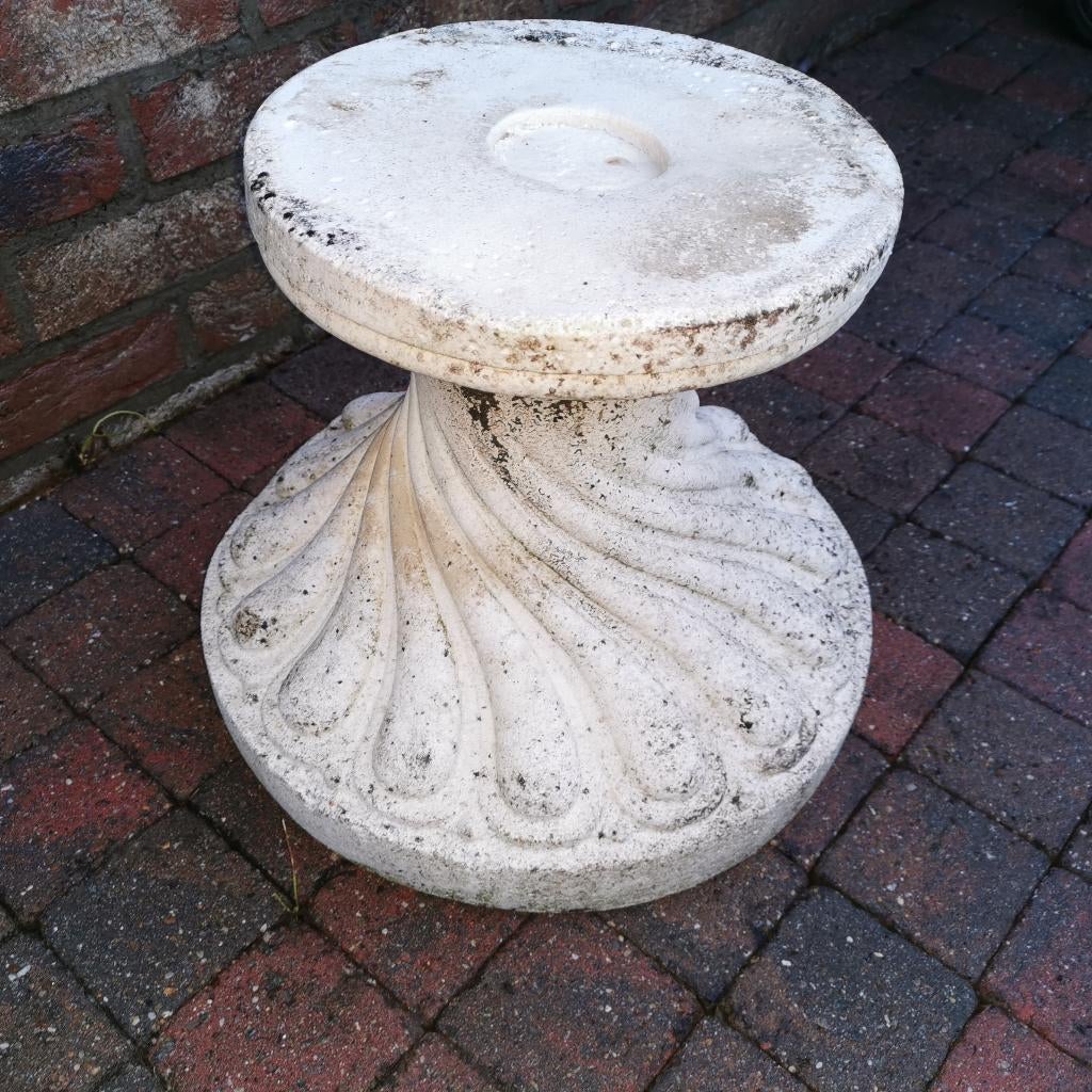 Grote antieke ronde sokkel uit volle steen H 35cm B 40cm, Ophalen, Gebruikt, Steen, Overige typen
