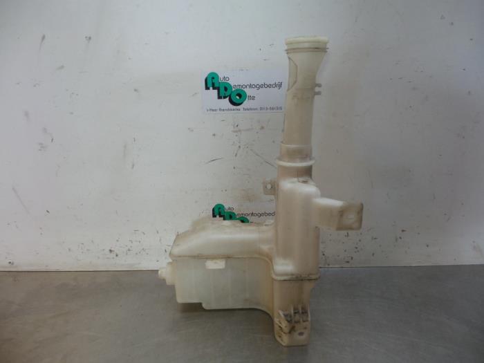 Ruitensproeiertank voor van een Mazda Premacy (Premacy 98-), Gebruikt, -, -, Ophalen of Verzenden