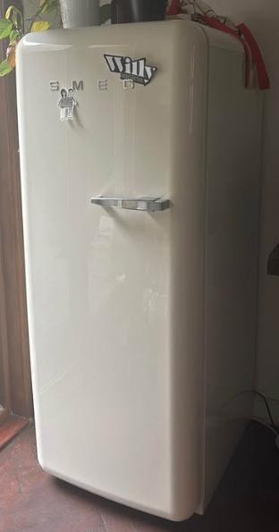 Smeg koelkast met vriesvak - als nieuw !, Elektronische apparatuur, Koelkasten en IJskasten, Ophalen, Zo goed als nieuw, Met vriesvak