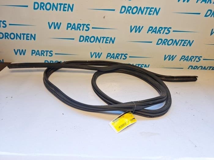 Joint caoutchouc portière 2portes droite d'un Volkswagen Tr, Volkswagen, -, 3 mois de garantie, Utilisé