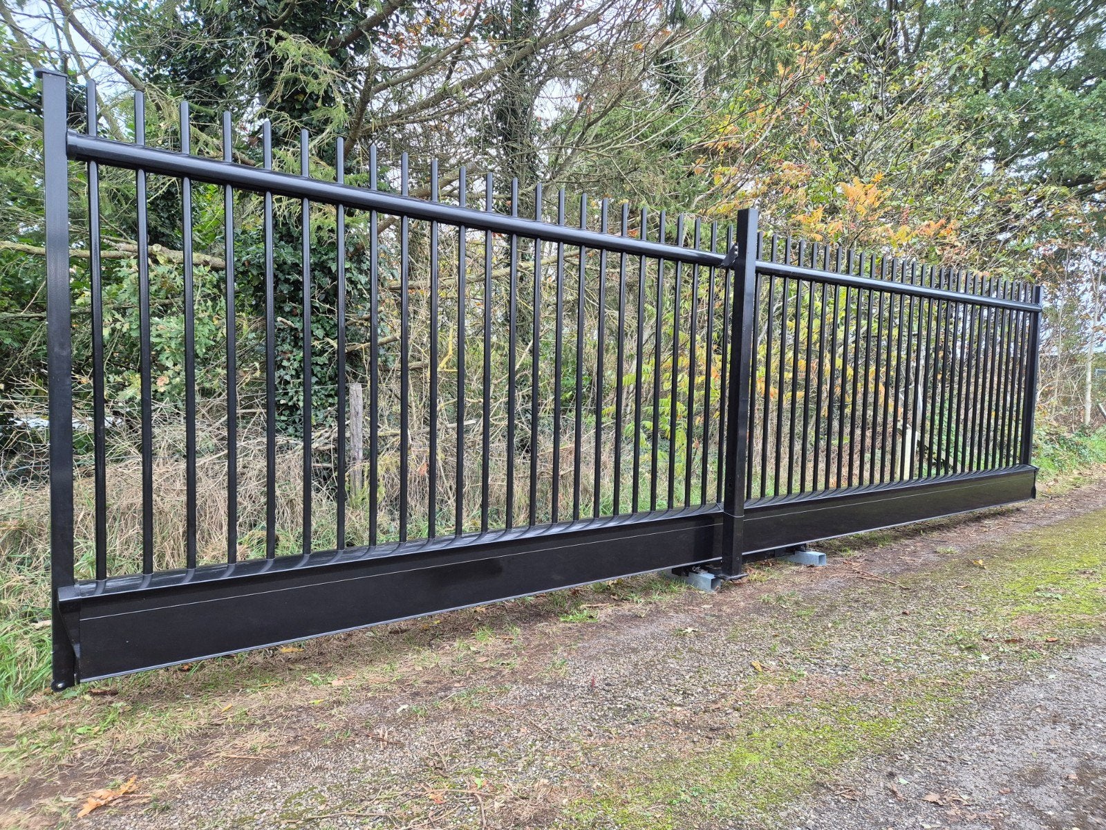 vrijhang.elek.schuifpoort 6 mtr doorgang,2 mtr hoog bj.2025, Tuin en Terras, Ophalen, Zo goed als nieuw, Aluminium, Met poort
