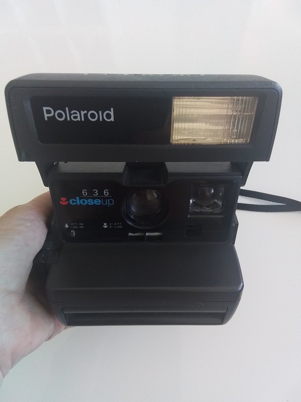 Appareil photo vintage instantané Polaroïd 636 close up, Enlèvement