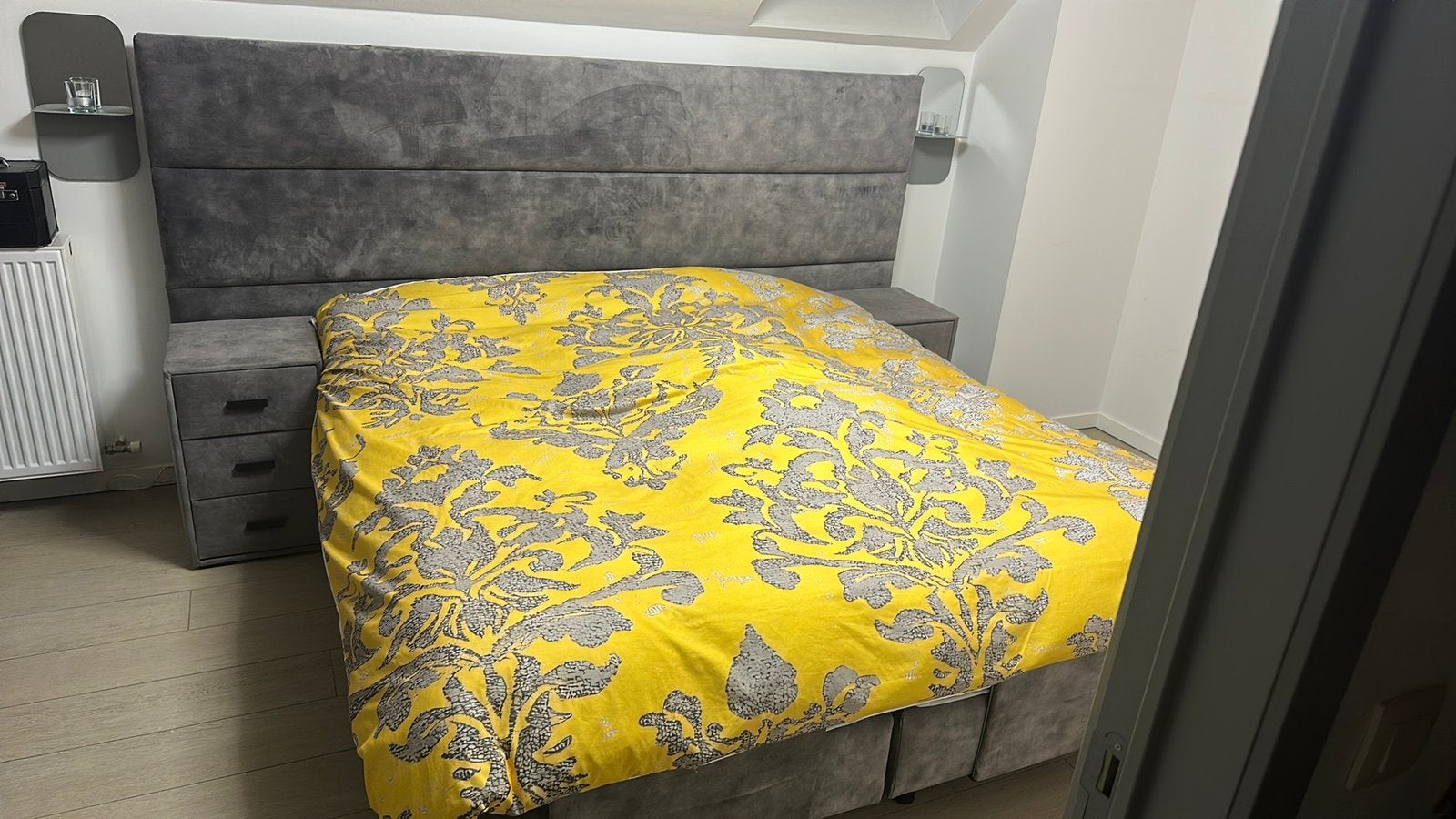 Luxe elektrisch verstelbaar tweepersoonsbed, Enlèvement, Comme neuf, 200 cm