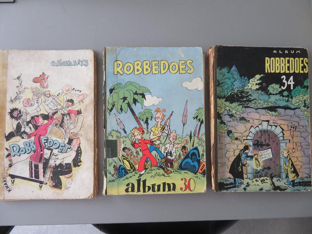 3 oude Robbedoes albums, Boeken, Meerdere stripboeken, Ophalen of Verzenden, Gelezen