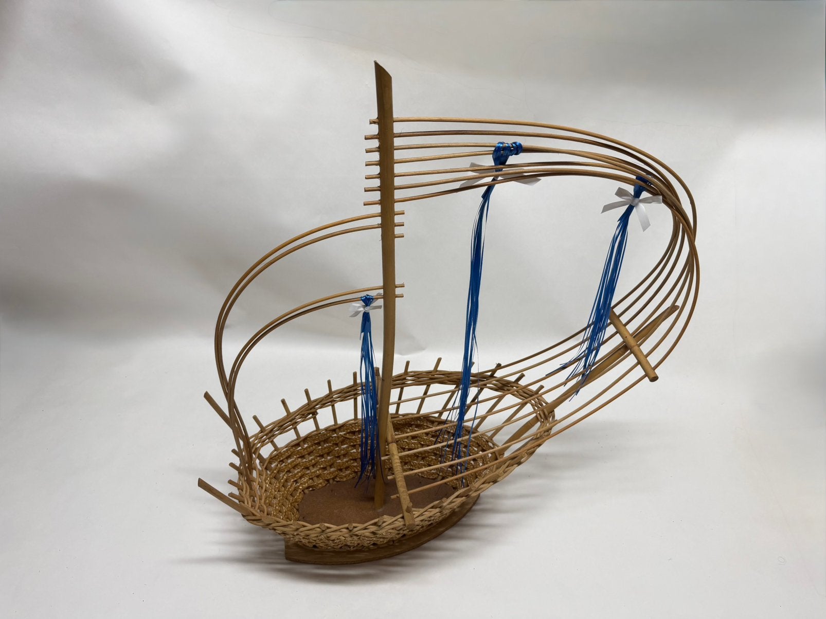 Honderden voorwerpen van riet, rotan, bamboe en hout, Antiek en Kunst, Curiosa en Brocante, Ophalen