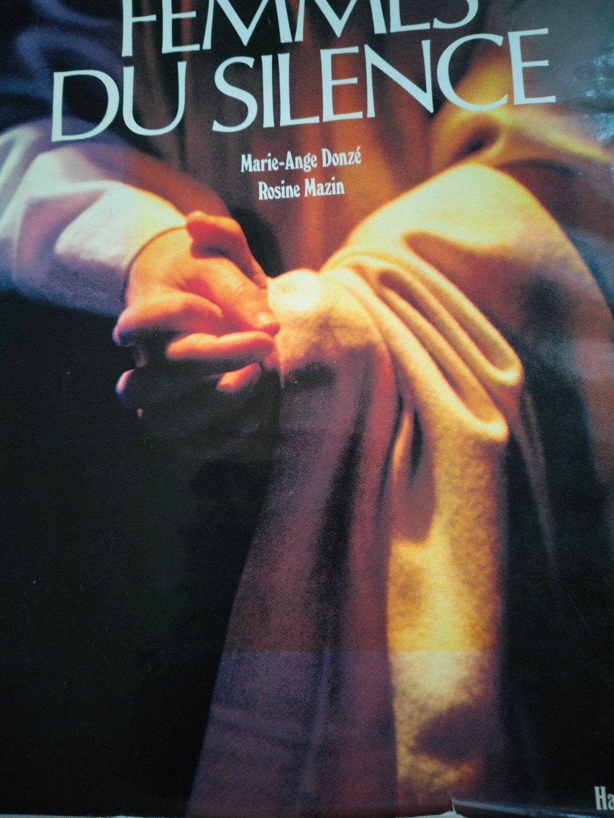 Femmes du Silence, Livres, Enlèvement