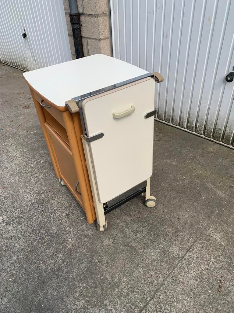 Table allongée medicale, Enlèvement, Comme neuf