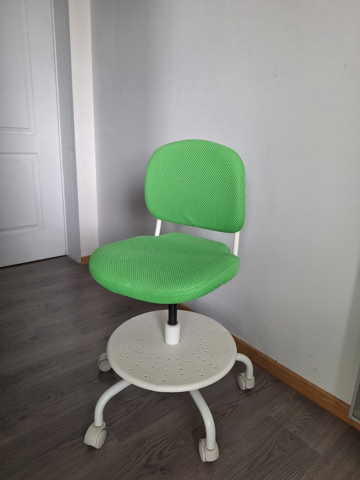 IKEA VIMUND ergonomische kinderbureaustoel, Maison & Meubles, Comme neuf, Chaise de bureau, Ergonomique, Vert