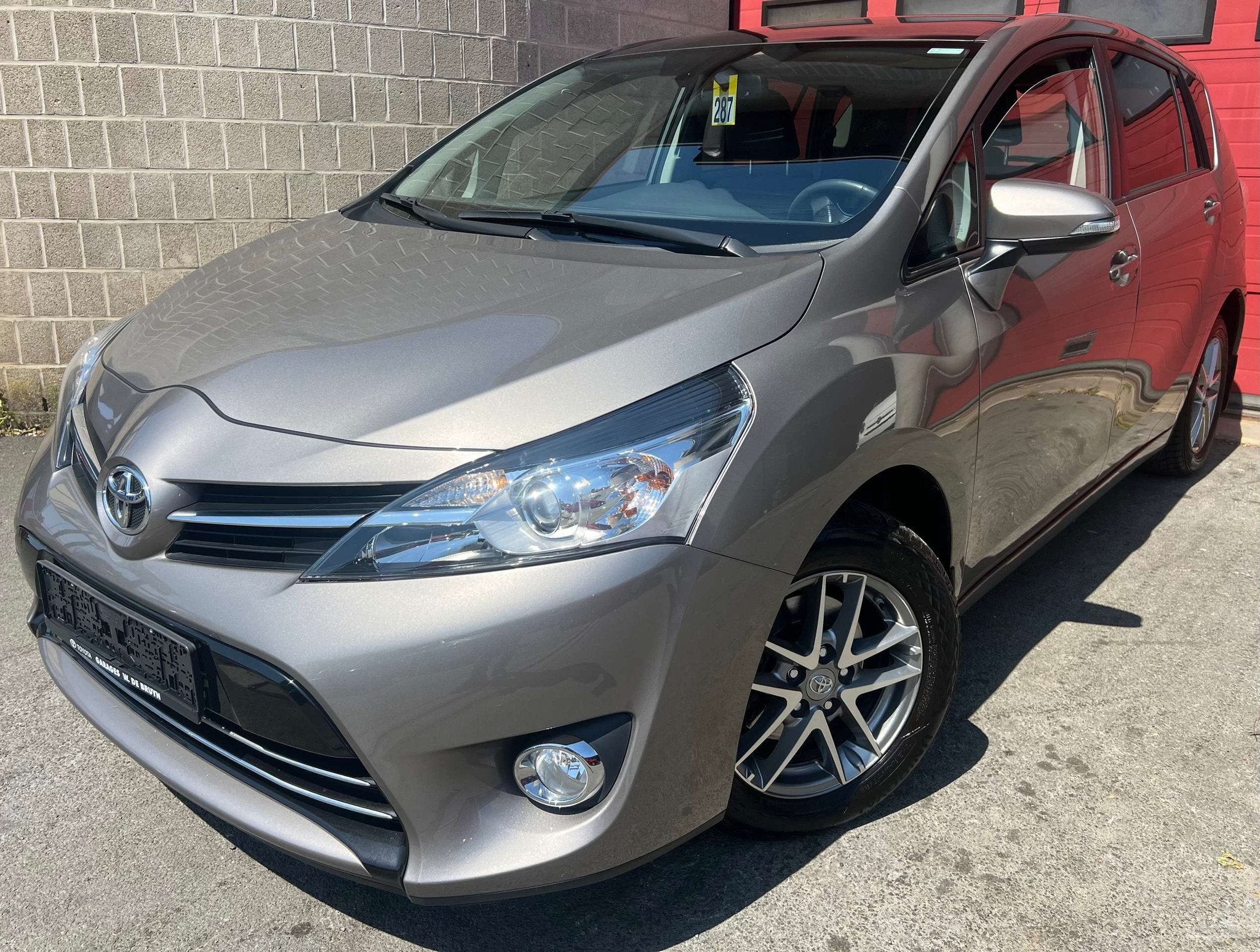 Toyota Verso 1.8i Dynamic 5pl. + GARANTIE + CAMÉRA + NAVI +, Auto's, Toyota, Gebruikt, Euro 6, 4 cilinders, 108 kW