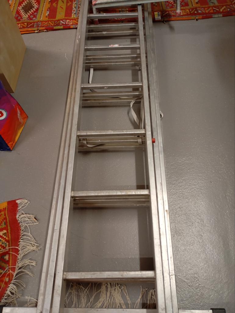 échelle 7m50 3 pans + escabeau, Bricolage & Construction, Enlèvement, Échelle