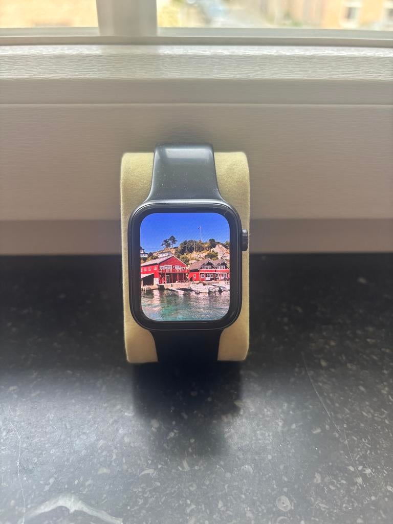 Apple Watch SE 44mm (1e generatie), Gebruikt, Zwart, IOS, Ophalen of Verzenden