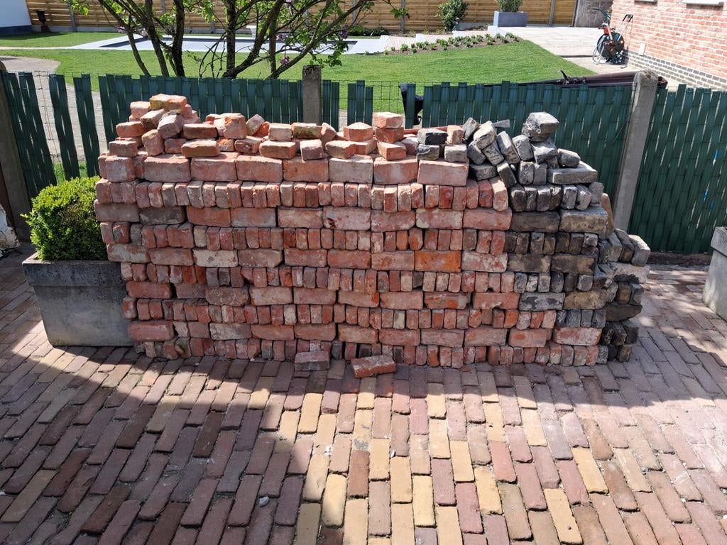 Oude paepsteen ongeveer 1200 stuks 1000 rode en 200 zwarte, Enlèvement
