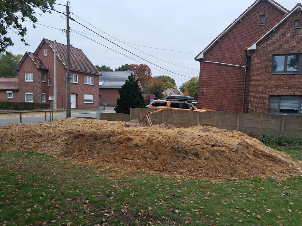 Aanvulgrond +/- 28m3, Enlèvement
