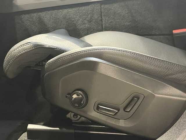 Volvo XC60 T6 Ultra Recharge Dark, Auto's, Volvo, Automaat, Euro 6, 1969 cc, Bedrijf