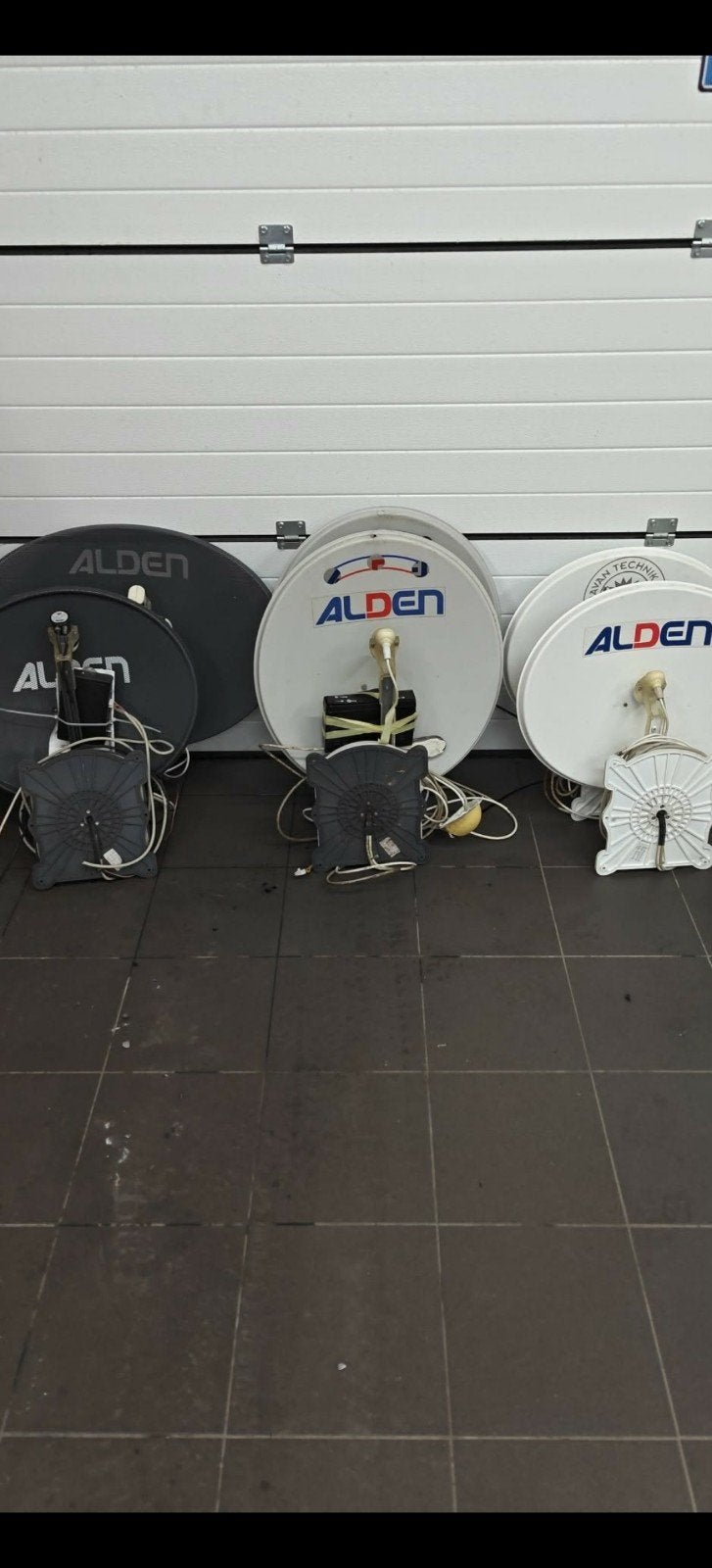 Automatische satellietantennes van Alden Fransat
