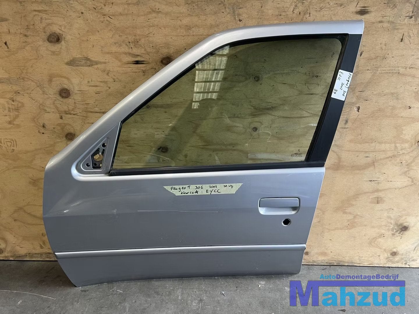 PEUGEOT 306 ZILVER EYCC links voor deur 1993-2000, Taurusavenue 1
2132 LS  Hoofddorp, NL, Contact.group@renault.com, Stellantis N.V.