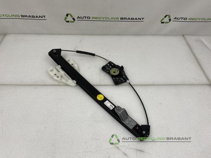 Mécanique vitre 4portes arrière gauche d'un Audi Q2, Autos : Pièces & Accessoires, -, 3 mois de garantie, Utilisé, -