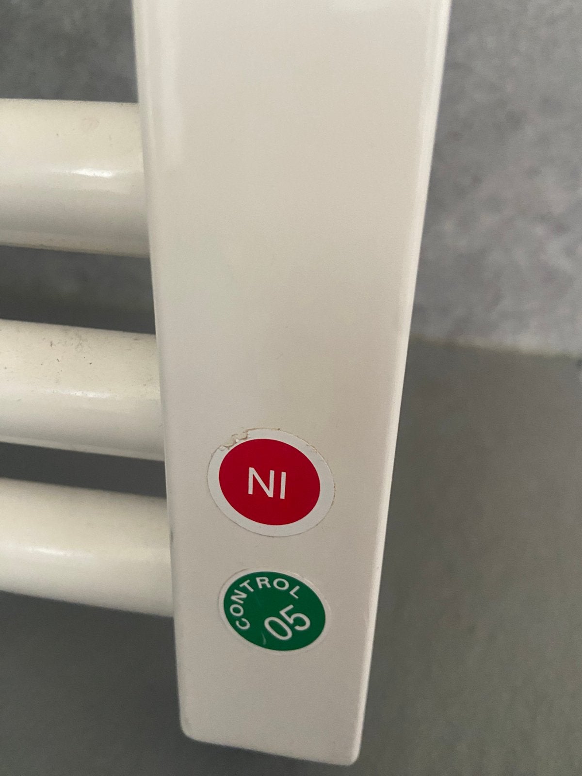 Verwarmde handdoekendroger, Doe-het-zelf en Bouw, Verwarming en Radiatoren, Ophalen, Zo goed als nieuw